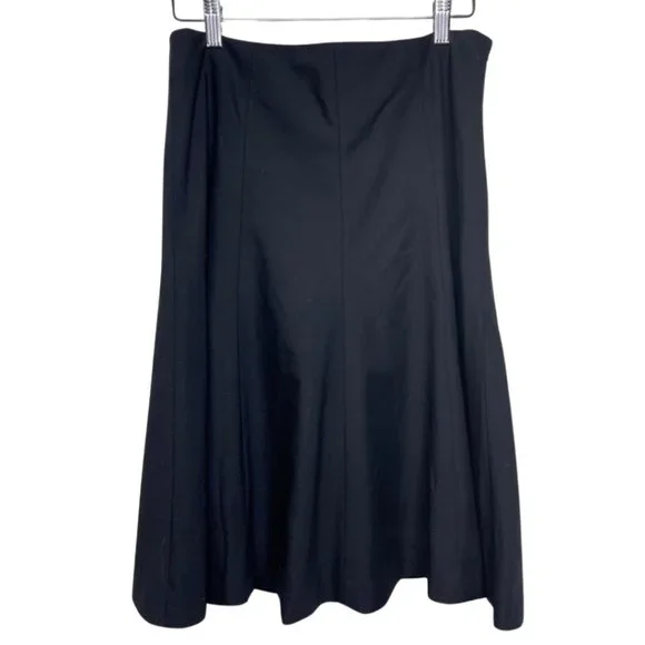 BANANA REPUBLIC | Black High Waist Flared Skirt with Side Zipper | Size 4 - Picture 4 of 9